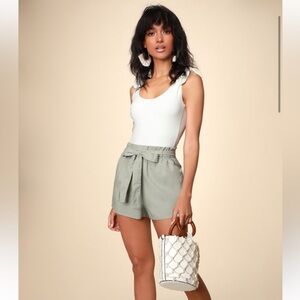 Lulu’s Jemima Sage Green Paper Bag Waist Shorts, size small.